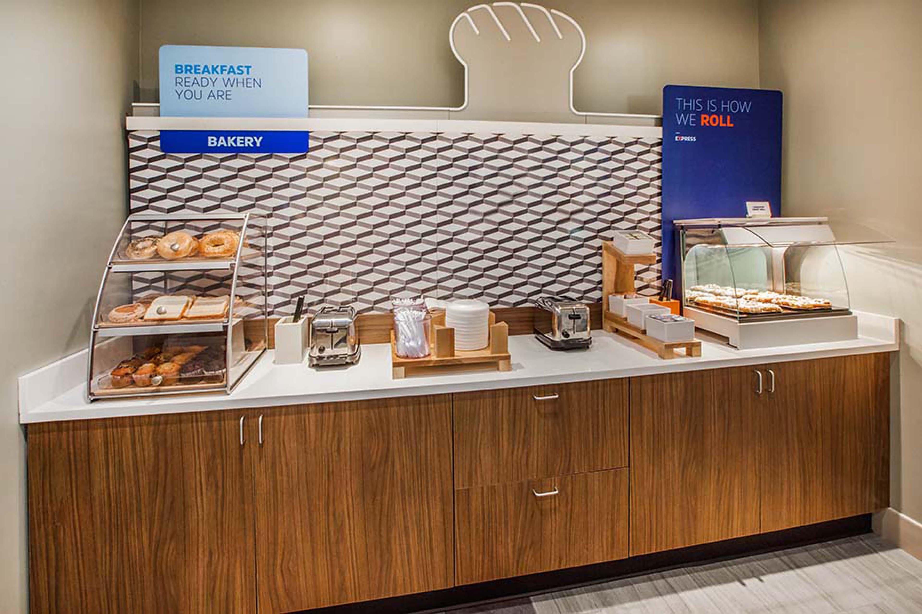 Holiday Inn Express - Fort Walton Beach Central By Ihg Εξωτερικό φωτογραφία